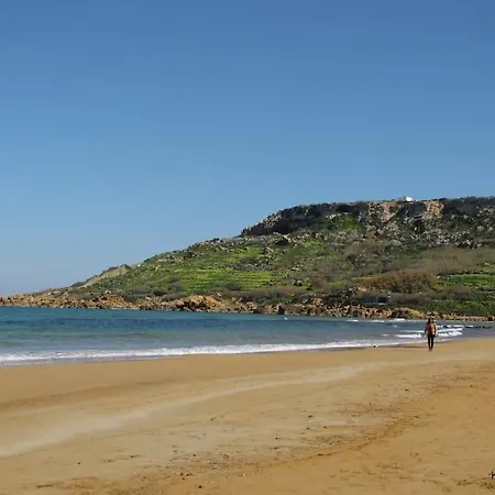 아파트 Alfresco - 2 Bedroom Unit And Pool Għajnsielem